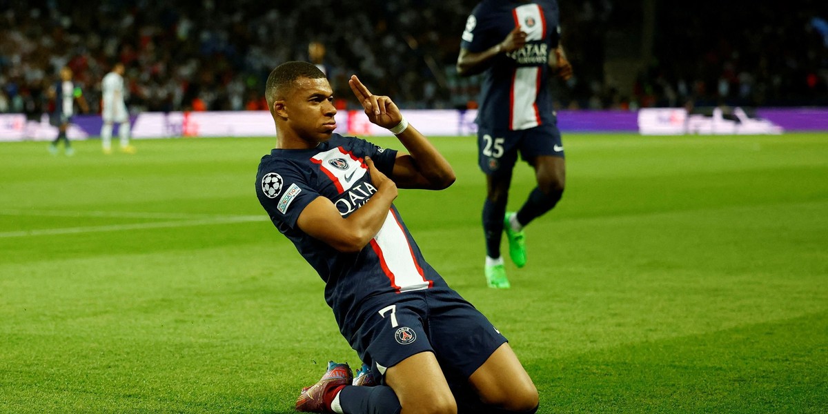 Kylian Mbappe w meczu z Juve dwa razy odpalił swoje pistolety. 