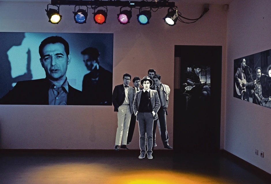 U petak će u beogradskom UK „Parobrod” biti otvorena izložba o Vladi Divljanu na kojoj će biti njegovi lični predmeti i fotografije