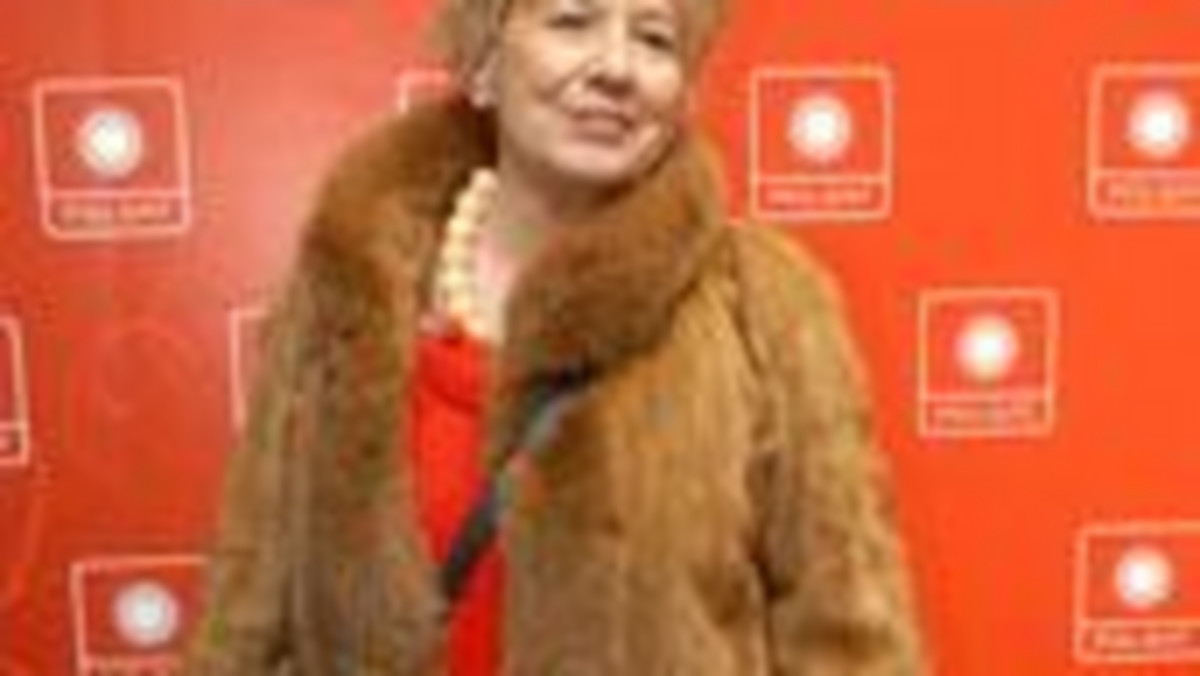 Złoty Medal "Zasłużony Kulturze Gloria Artis" otrzymała w sobotę wieczorem w radomskim Teatrze Powszechnym im. Jana Kochanowskiego aktorka Emilia Krakowska.