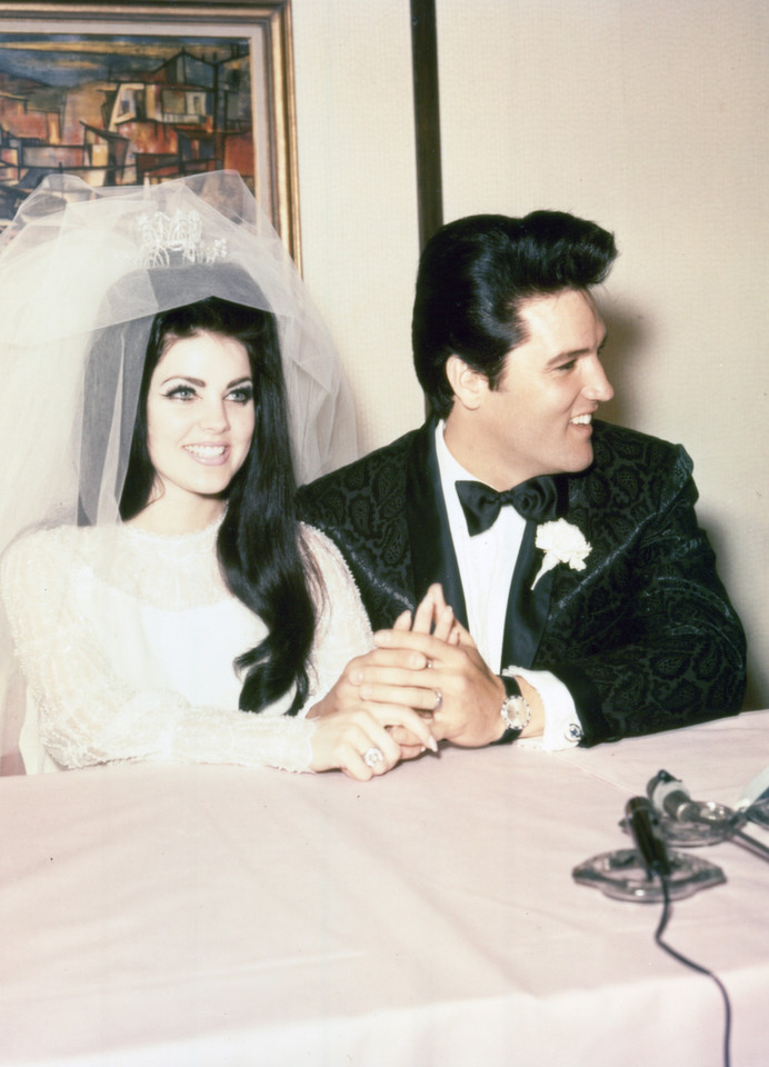 Elvis Presley i Priscilla Presley w dniu ślubu, 1967 r.
