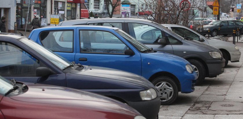 Zedrą z nas za parkowanie