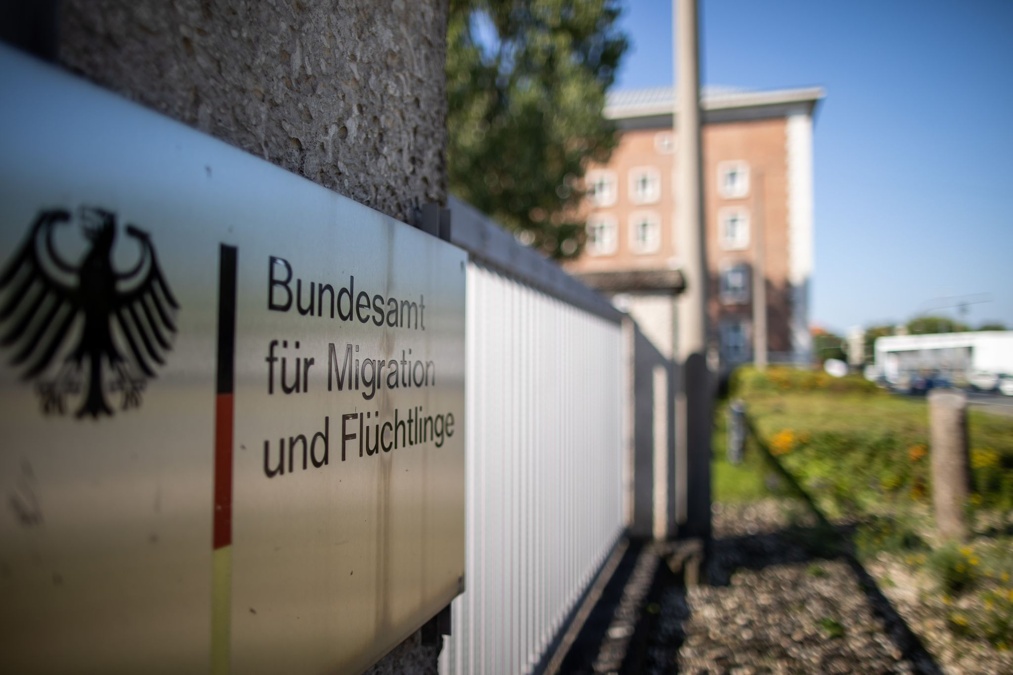 1.906 Asylanträge abgelehnt: BAMF verschärft Kurs bei syrischen Männern
