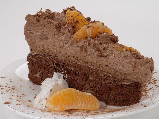 5972_88.EPIZODA-COKOLADNA-CESTITKA--Torta-od-cokolade-i-narandže-ide