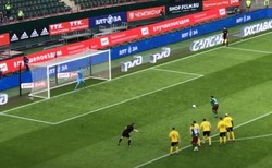 Świetny mecz Grzegorza Krychowiaka. Strzelił gola i miał asystę