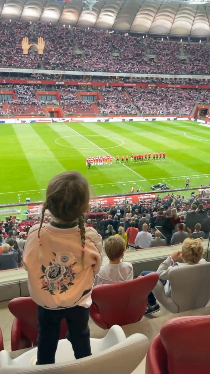 Anna Lewandowska z córką kibicuje Robertowi na meczu Polska-Albania