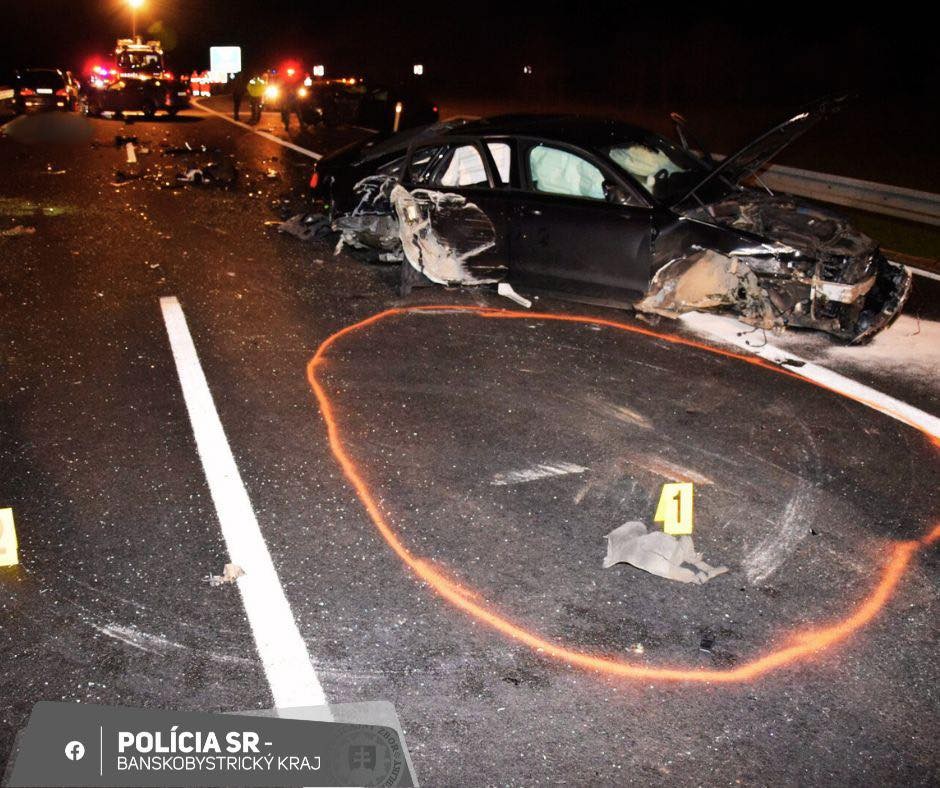 Pri dopravnej nehode na R2 zahynuli dve ženy.