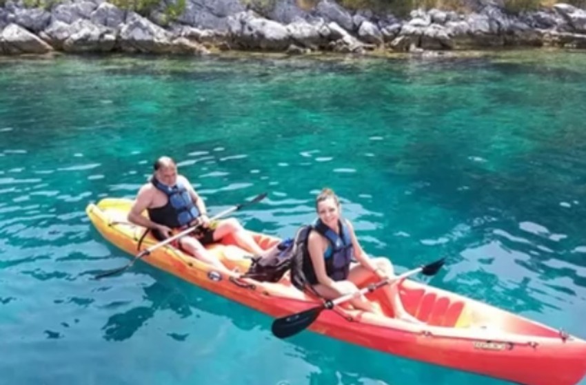 Branislav Lečić sa devojkom