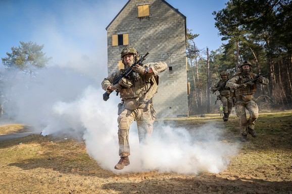EVROPA NA NIŠANU, NIKO VIŠE NIJE BEZBEDAN! "Gađaćemo vas na plažama, u parkovima i hotelima": Pakleni plan Irana ledi krv, svi su u dometu KRVAVE OSVETE