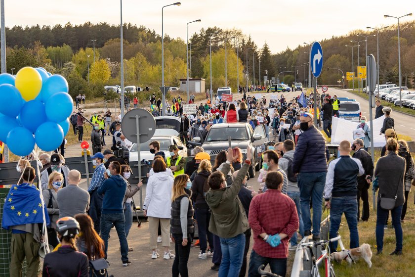 Protest Polaków mieszkających lub pracujących po niemieckiej stronie granicy, Lubieszyn, 24 kwietnia 