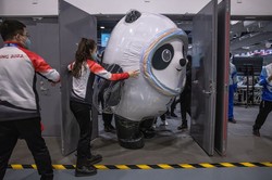 Maskotka olimpijska deficytowym towarem. W kolejce trzeba stać pięć godzin