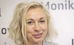 Gretkowska nie będzie już komentować polityki. „Chcę jak polscy pisarze, pisarki złocić własny pępek”