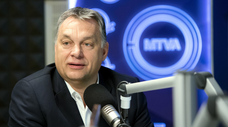 Orbán Viktor miniszterelnök interjút ad a 180 perc című műsorban a Kossuth Rádió stúdiójában 2017. március 17-én.
/Fotó: MTI - Koszticsák Szilárd