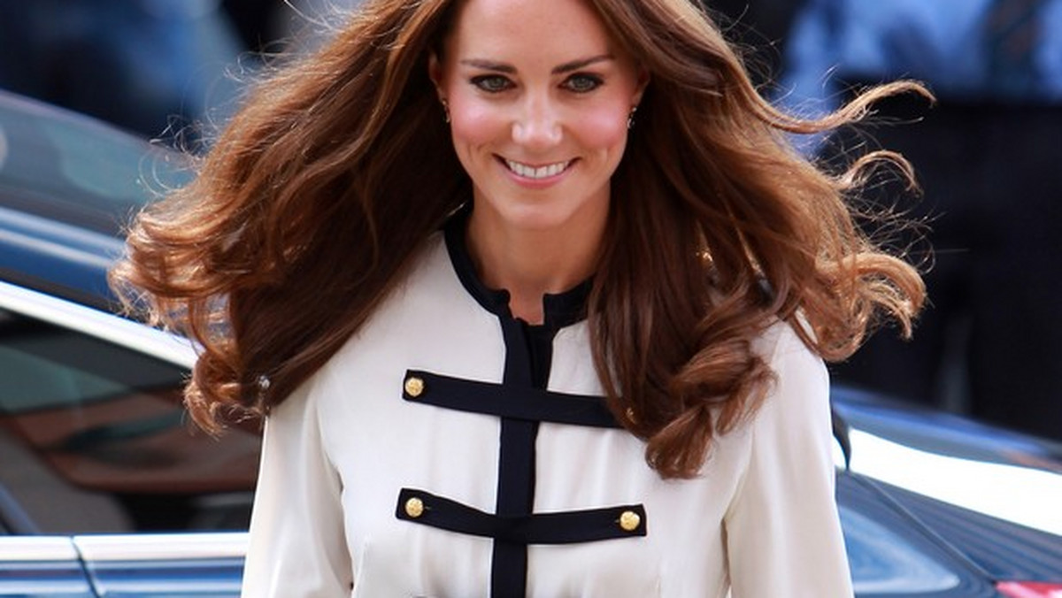 Reiss - jedna z ulubionych marek księżnej Cambridge - ma powody do radości. W 2011 roku aż dwukrotnie wzrosły jej zyski, a wszystko za sprawą reklamy, jaką zrobiła jej Kate Middleton.