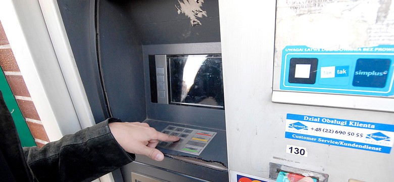 Banki zabrały więcej, oddały więcej i znowu zabiorą