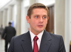 Poseł PiS ostro bije w marszałek Sejmu: Kompromituje się