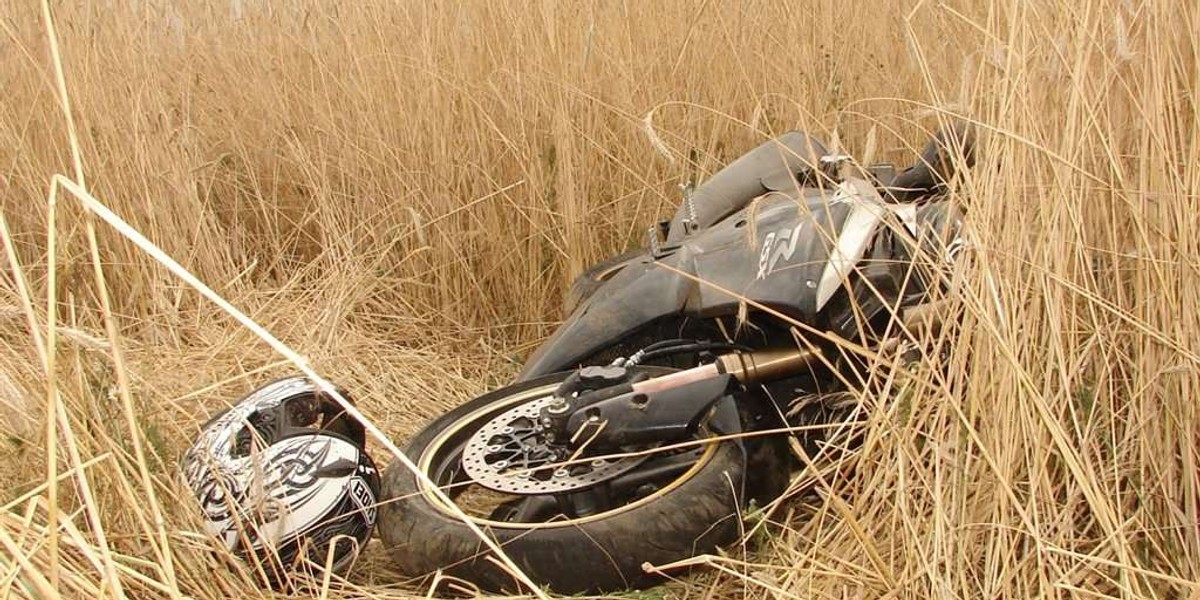 Szok! Motocyklista urwał nogę! FOTO