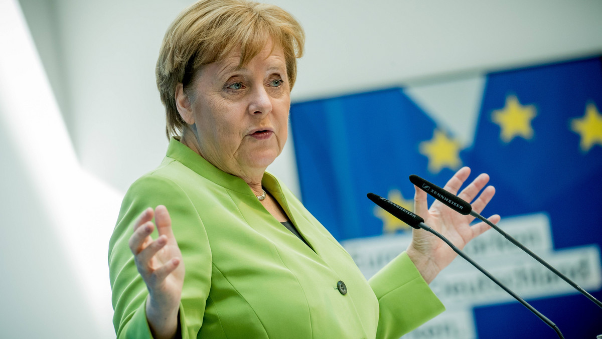 Kanclerz Niemiec Angela Merkel oświadczyła dziś, że Europejczycy mimo wycofania się USA będą respektować postanowienia umowy nuklearnej z Iranem i "zrobią wszystko", by Teheran pozostał w układzie.
