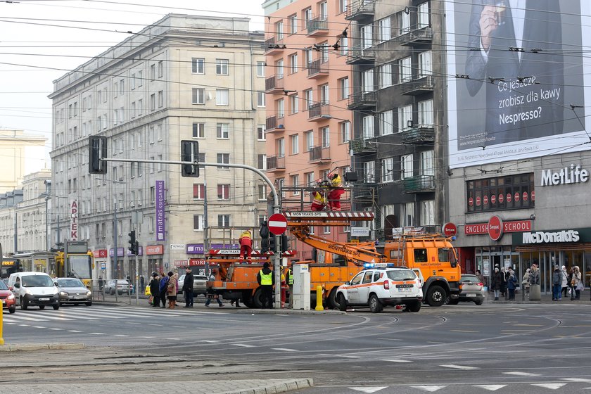 Paraliż stolicy. Awaria trakcji przy Kinie Femina. 