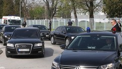 Službeni automobili