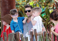 Ricky Martin z synkami (fot. Bulls Press)