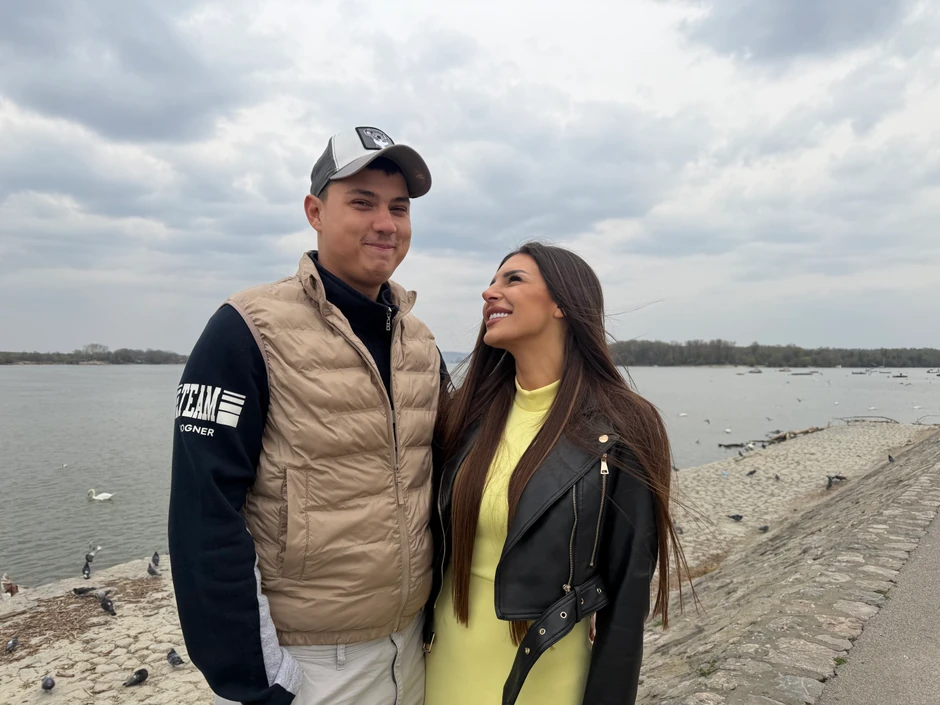 Ena Čolić obukla komplet Zlate Petrović od pre 30 godina: Odmah se pohvalila