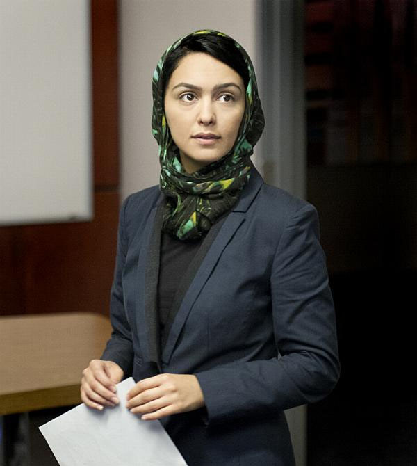 Nazanin Boniadi w serialu "Homeland"