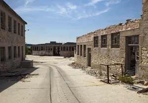 499607_goli-otok-05-foto-ap