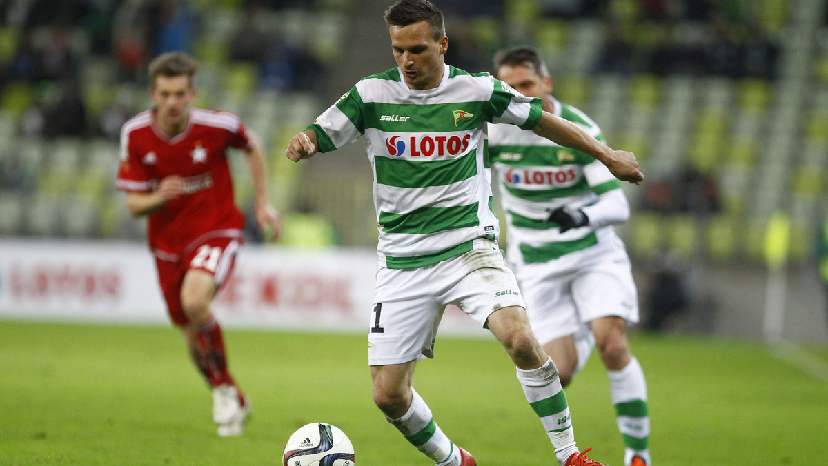 Lechia Gdańsk pokonała w sparingu Zawiszę Bydgoszcz 2:0 (2:0). Jak zaznaczył tuż po tym spotkaniu doświadczony zawodnik Biało-Zielonych, Sławomir Peszko nowe ustawienie zaproponowane przez trenera Piotra Nowaka ma dużo plusów.