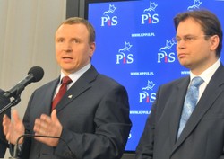 PiS: Wychodzimy, bo PO urządza farsę