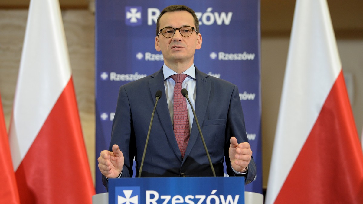 Chcemy doprowadzić do uchwalenia ustawy o zamianie użytkowania wieczystego na pełną własność - poinformował dzisiaj w Rzeszowie premier Mateusz Morawiecki. Wedle jego słów taka możliwość ma zostać otwarta dla 2,5 mln Polaków.