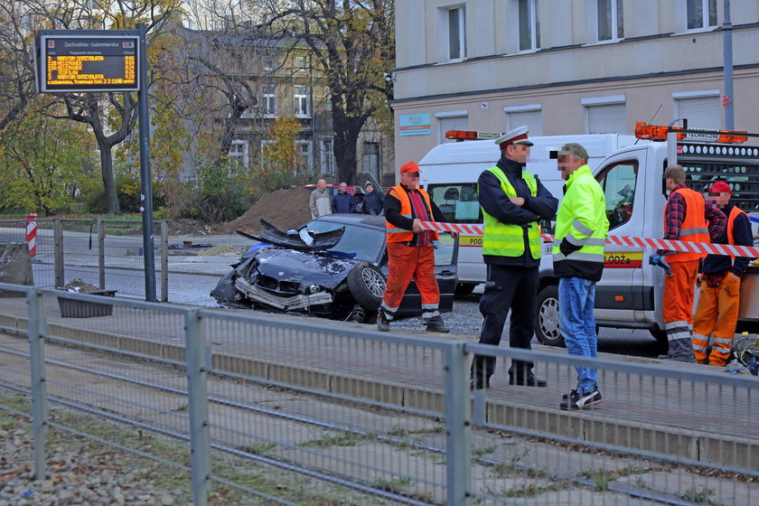 Pijany wjechał w przystanek 