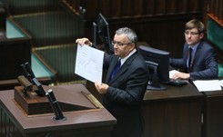 Minister Adamczyk do dymisji przez podwyżki cen paliw? 'To byłoby zupełnie nieroztropne'