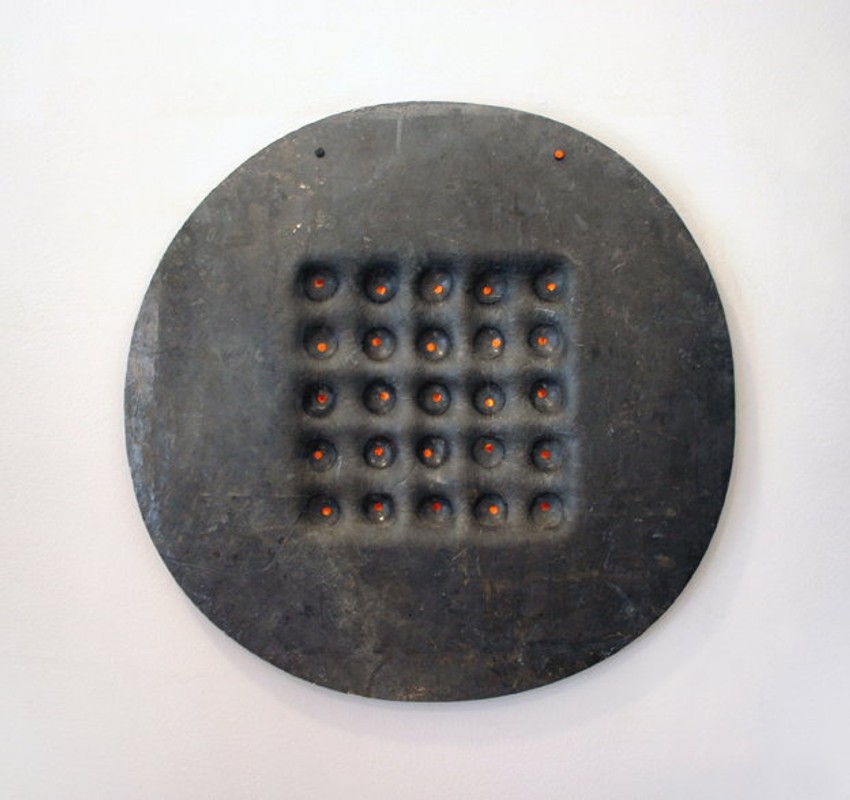 "Lečenje umetnošću", 2014, olovo