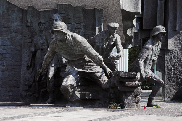 Pomnik powstańców w Warszawie