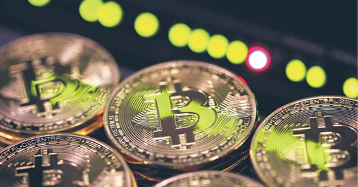 Биткоин и эфириум. Капитуляция биткоина. Биткоин. Символ криптовалюты. Биткоин доллар.