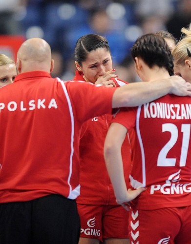 Smutek i łzy polskich szczypiornistek po porażce z Danią