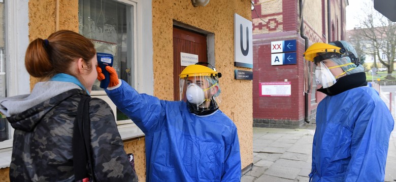 Co Polacy myślą o koronawirusie? Ilu ma świadomość zagrożenia? SONDAŻ