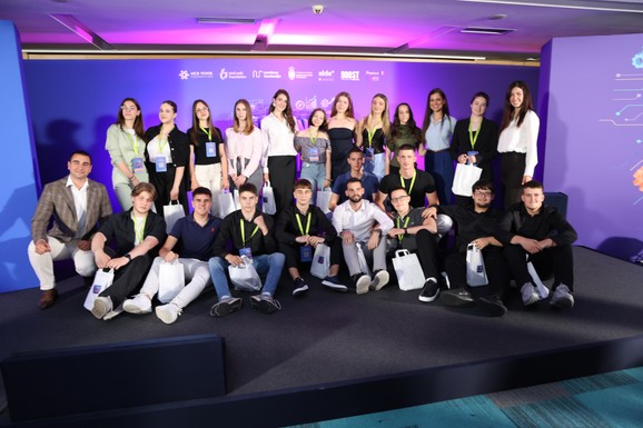 OD PAMETNIH SAKSIJA DO SPREJA KOJI PEGLA SAM! Srpski srednjoškolci napravili poslovna čuda: Evo ko je odneo TITULU NAJBOLJEG