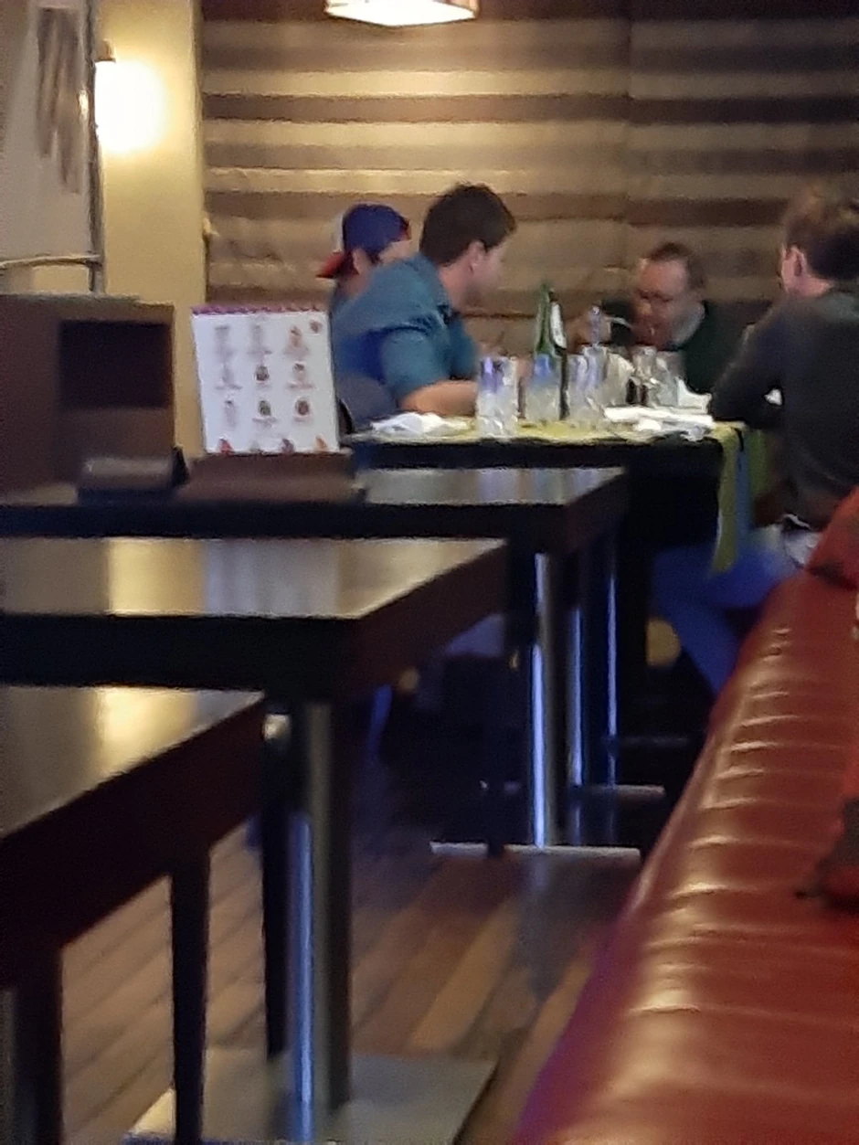 Kevin Spejsi sa porodicom Đoković