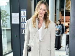 Maja Sablewska półnagim zdjęciem na Instagramie ogłosiła współpracę ze znaną marką pończoszniczą