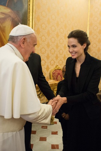 Angelina Jolie u papieża Franciszka