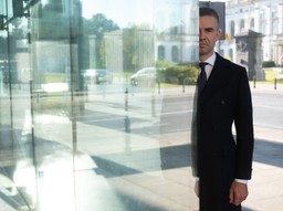 Przemysław Rosati: Nie możemy bezrefleksyjnie poddawać się decyzjom polityków, które meblują nasz świat [WYWIAD RIGAMONTI]