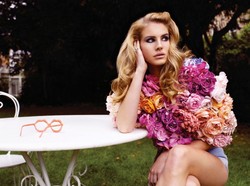 Lana Del Rey wrzuciła do sieci cały album