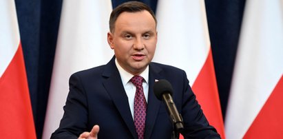 Prezydent żartuje z wyglądu żołnierza. Śmieszne?