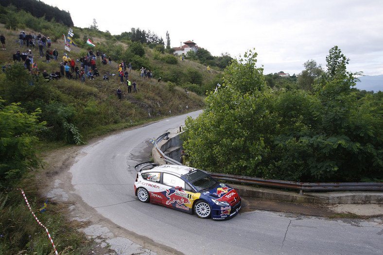 Citroën Total WRT taranuje konkurentów (galeria Rallyworld©Willy Weyens)