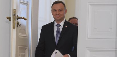 Prezydent wywrócił stolik Kaczyńskiemu