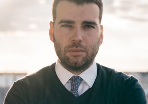 Dusan Komar 