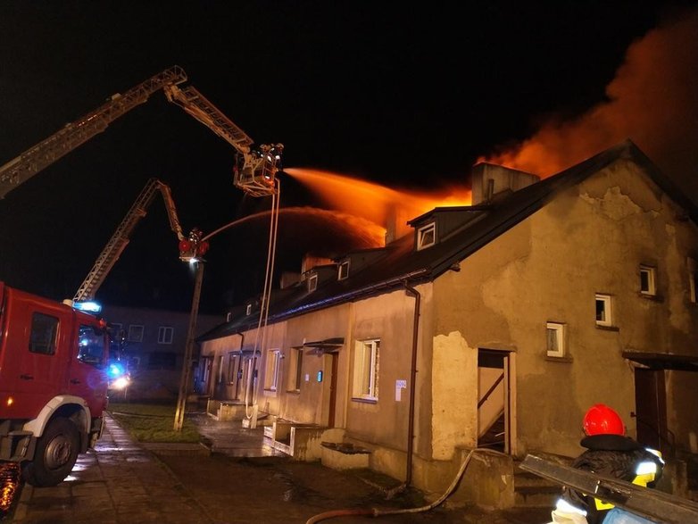 Pożar w Piątku. Materiały straży pożarnej