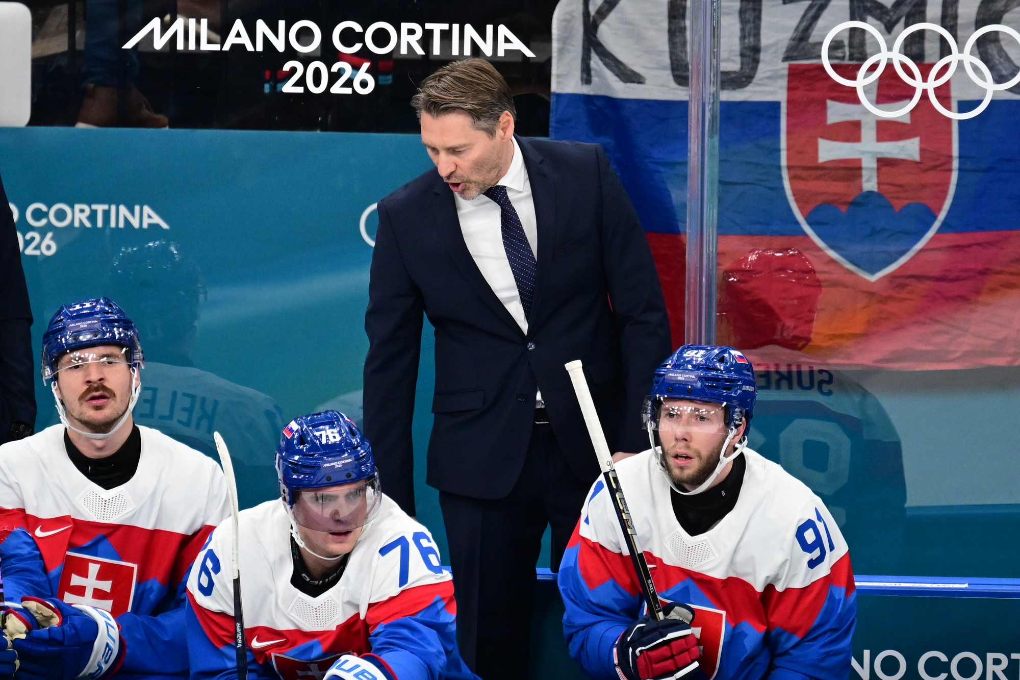 Sprava Matúš Sukeľ, hlavný tréner Vladimír Országh, Martin Pospíšil a Miloš Kelemen (všetci Slovensko). 