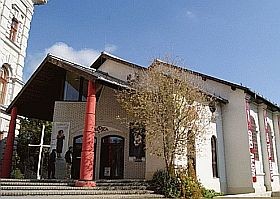 barka-szinhaz-d0000158C47a46576d1f7